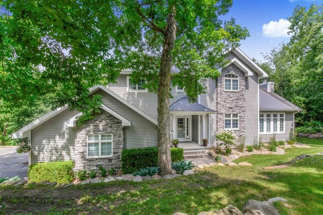 4917 Foxfire Trail, Middleton, WI 53562