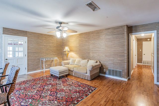 618 Magnolia Street, Denton, TX 76201