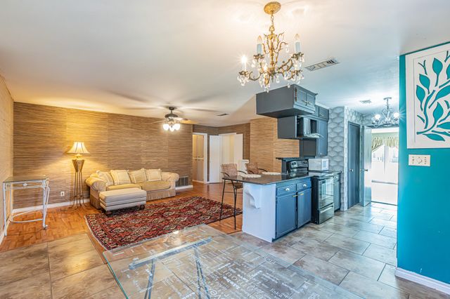 618 Magnolia Street, Denton, TX 76201