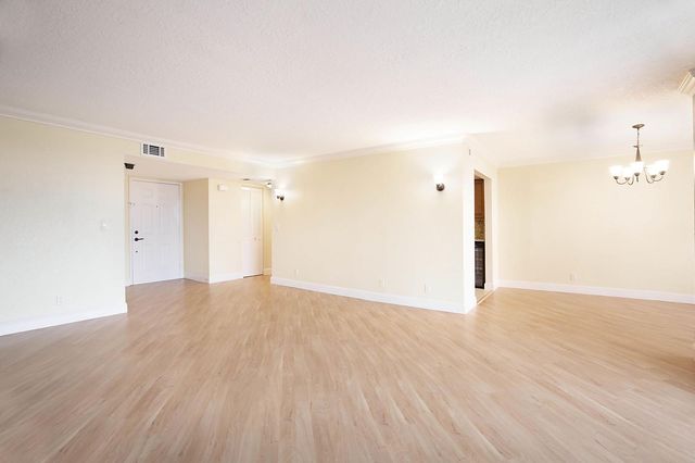800 Jeffery Street 409, Boca Raton, FL 33487