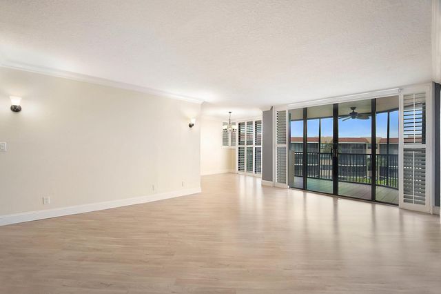 800 Jeffery Street 409, Boca Raton, FL 33487