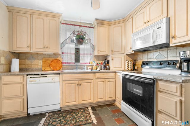 70 Judwin Avenue, New Haven, CT 06515