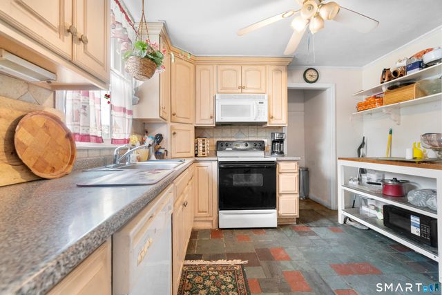 70 Judwin Avenue, New Haven, CT 06515
