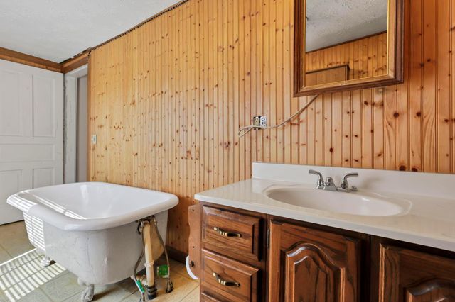 302 Washington Avenue, Lancaster, OH 43130