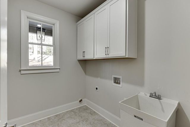 1833 Piney Bend Drive, Buford, GA 30518