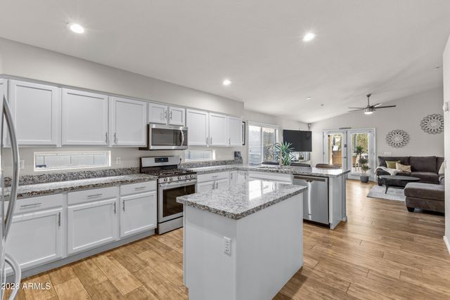 10459 E HILLERY Drive, Scottsdale, AZ 85255