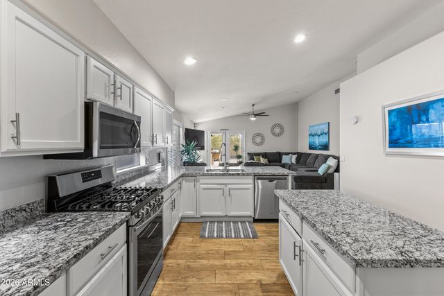 10459 E HILLERY Drive, Scottsdale, AZ 85255