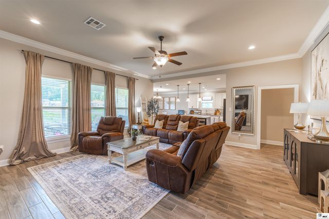 100 PINE LAKE ROAD, Calhoun, LA 71225