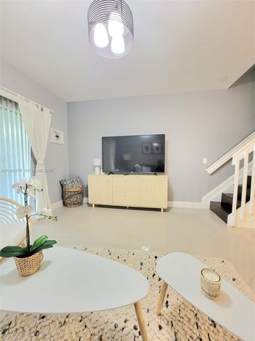 3324 Cabaret Ln, Margate, FL 33063