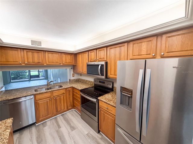 6219 PALMA DEL MAR BOULEVARD S 114, St Petersburg, FL 33715