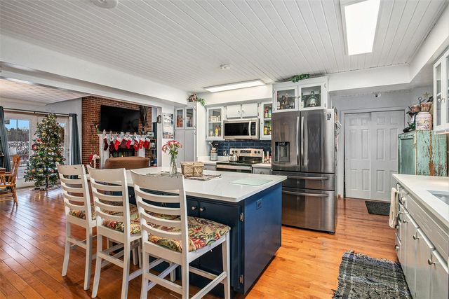 29726 E Fawn River Road, Sturgis, MI 49091