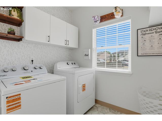 48 RED CEDAR St, St Helens, OR 97051
