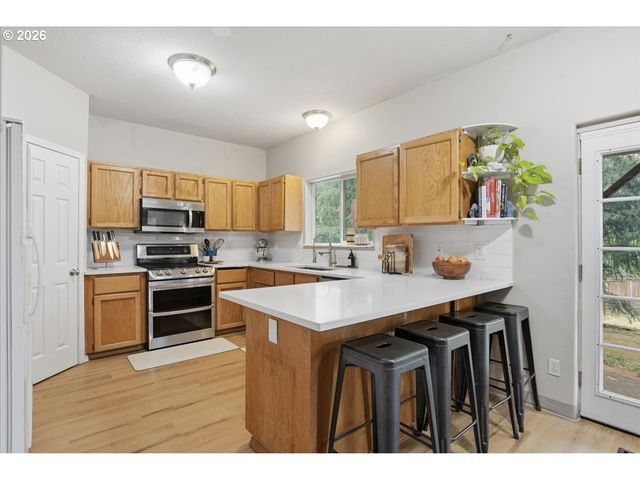 48 RED CEDAR St, St Helens, OR 97051