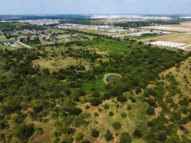 1015 N Crowley Road, Crowley, TX 76036
