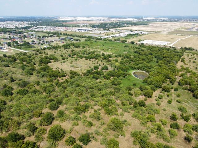 1015 N Crowley Road, Crowley, TX 76036