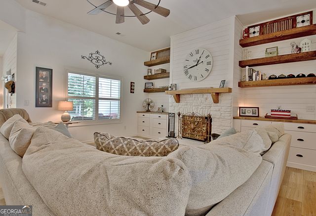 45 Oak Creek Pass, Newnan, GA 30263