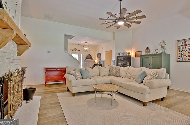 45 Oak Creek Pass, Newnan, GA 30263