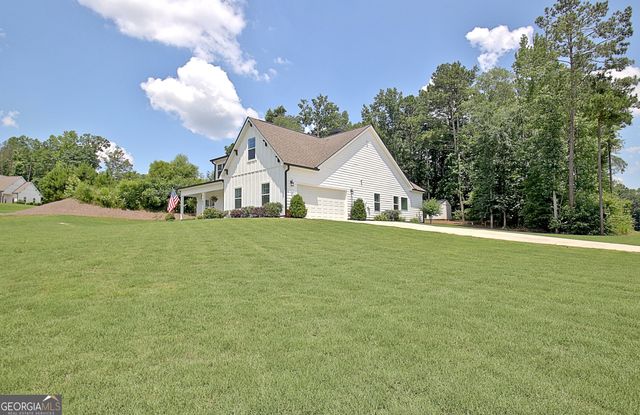 45 Oak Creek Pass, Newnan, GA 30263