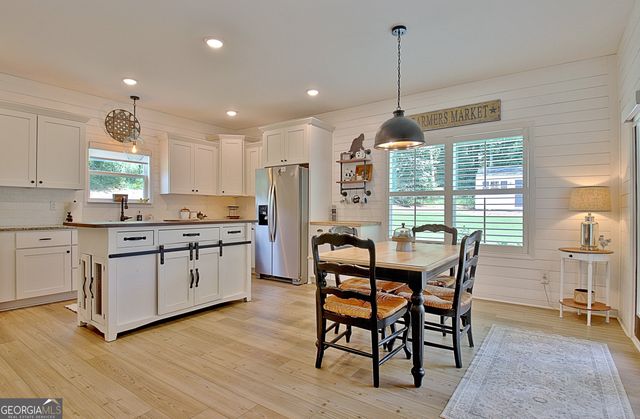 45 Oak Creek Pass, Newnan, GA 30263