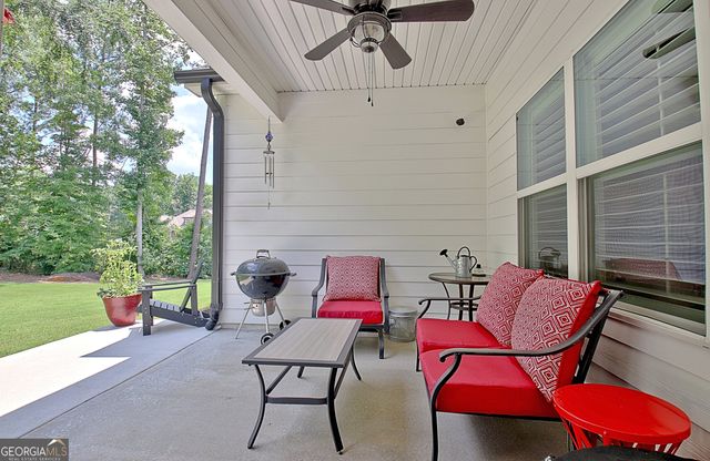 45 Oak Creek Pass, Newnan, GA 30263