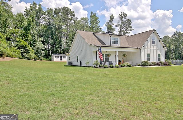 45 Oak Creek Pass, Newnan, GA 30263
