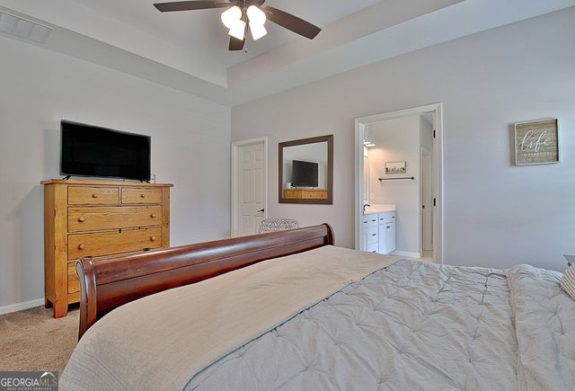 45 Oak Creek Pass, Newnan, GA 30263