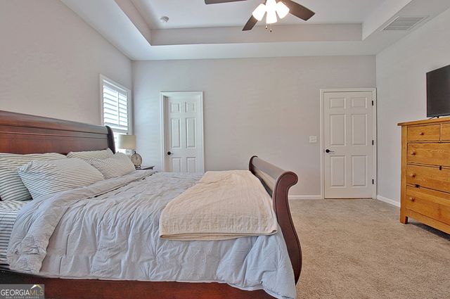 45 Oak Creek Pass, Newnan, GA 30263