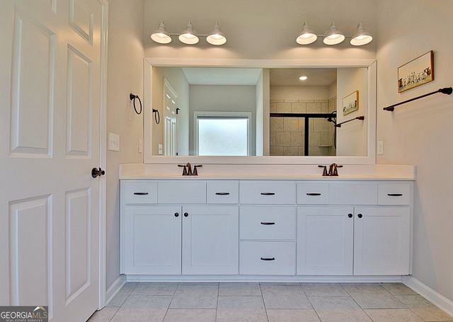 45 Oak Creek Pass, Newnan, GA 30263