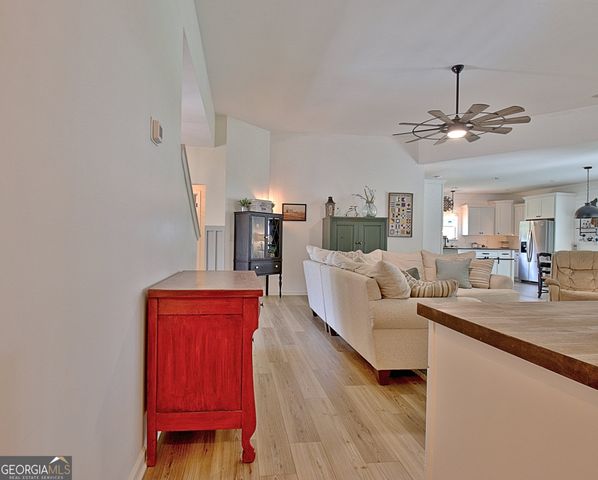 45 Oak Creek Pass, Newnan, GA 30263