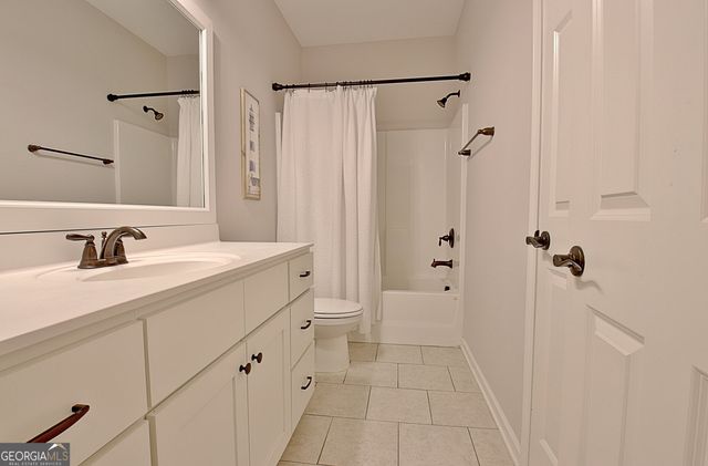 45 Oak Creek Pass, Newnan, GA 30263
