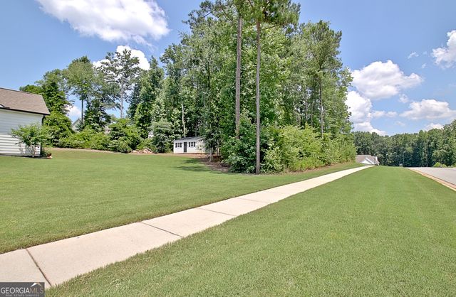45 Oak Creek Pass, Newnan, GA 30263