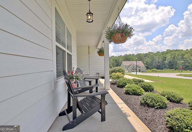 45 Oak Creek Pass, Newnan, GA 30263