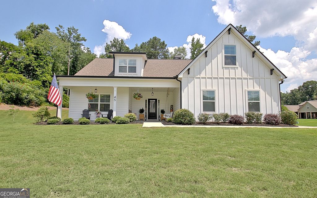 45 Oak Creek Pass, Newnan, GA 30263