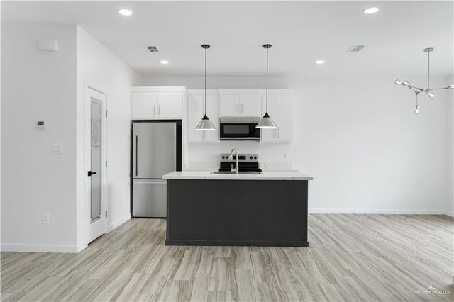 5306 N Crown Point, Pharr, TX 78577