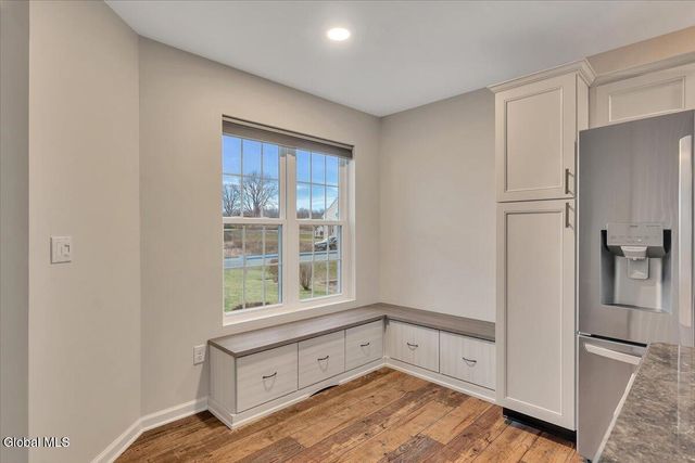 16 Paar Way, Halfmoon, NY 12118