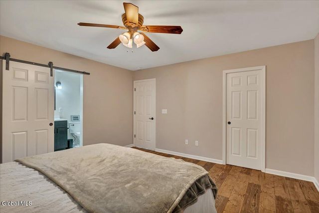 16 Paar Way, Halfmoon, NY 12118