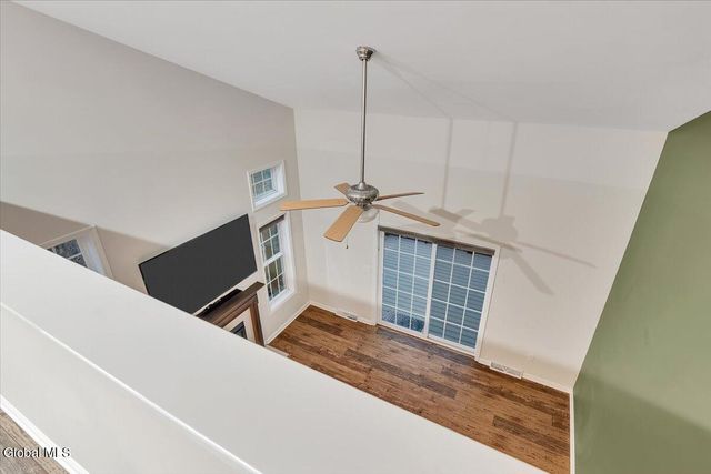 16 Paar Way, Halfmoon, NY 12118