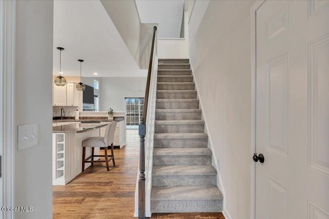 16 Paar Way, Halfmoon, NY 12118