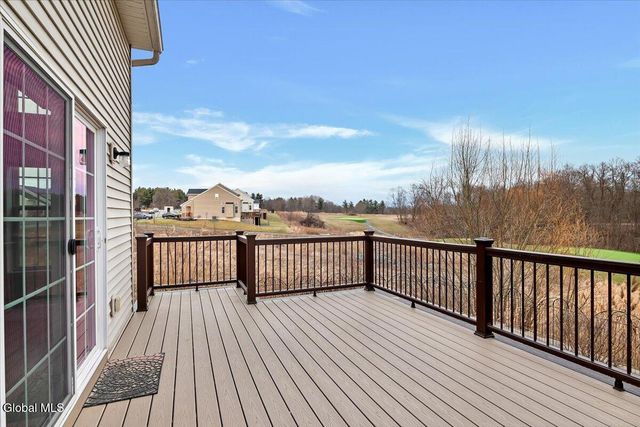 16 Paar Way, Halfmoon, NY 12118