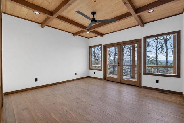 142 Red Oak Trail, Ellijay, GA 30540