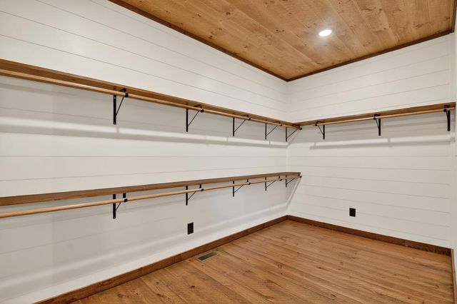142 Red Oak Trail, Ellijay, GA 30540