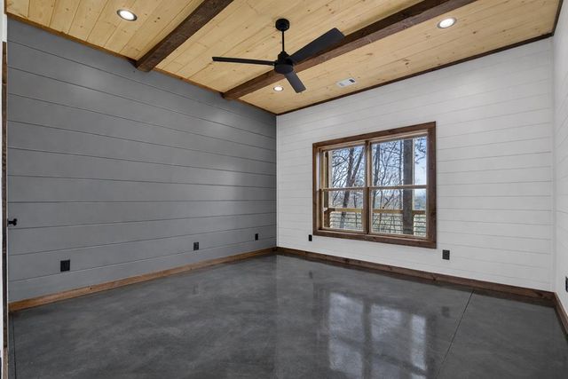 142 Red Oak Trail, Ellijay, GA 30540