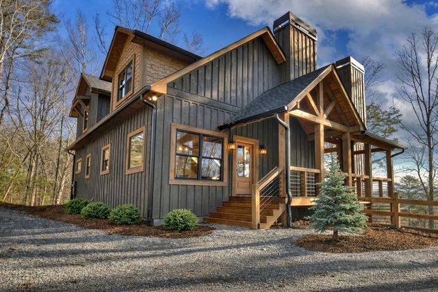 142 Red Oak Trail, Ellijay, GA 30540