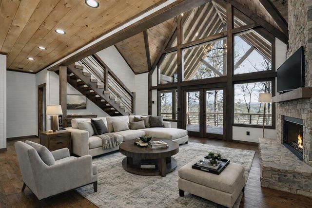 142 Red Oak Trail, Ellijay, GA 30540