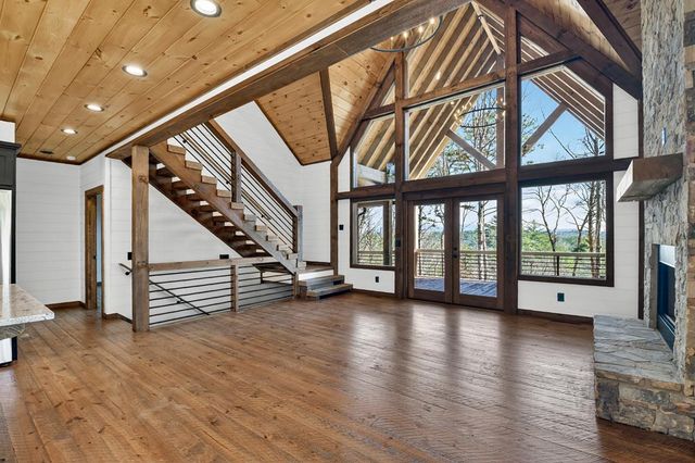 142 Red Oak Trail, Ellijay, GA 30540