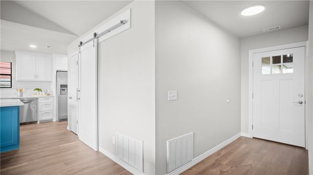 215 Winesap Lane, Bentonville, AR 72712