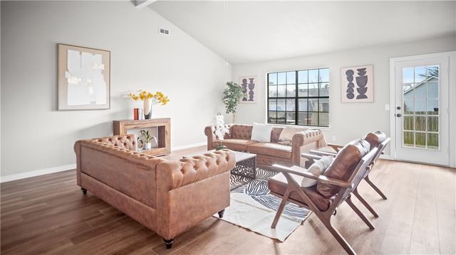 215 Winesap Lane, Bentonville, AR 72712