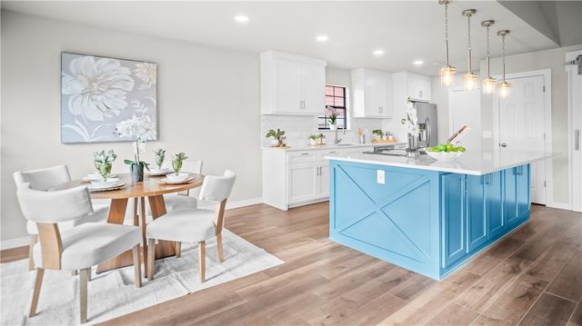 215 Winesap Lane, Bentonville, AR 72712