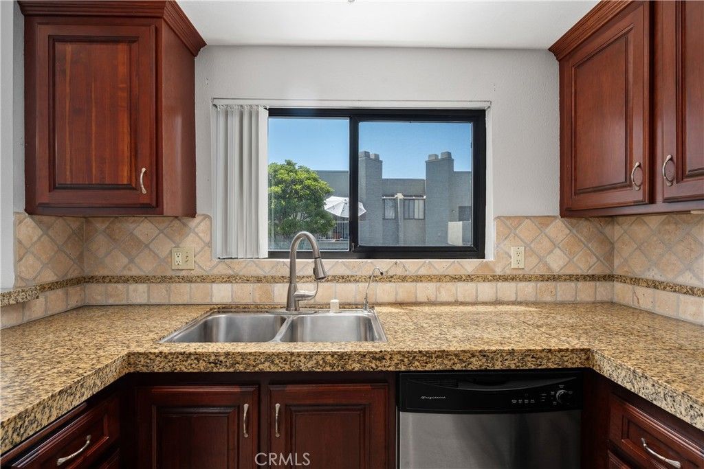 17652 Sergio Circle 202, Huntington Beach, CA 92647 — photo 2