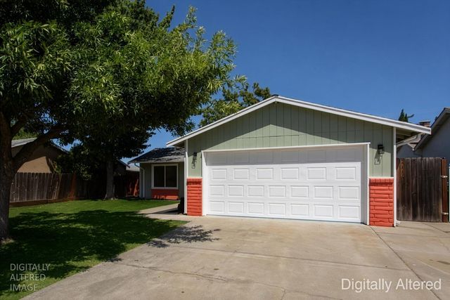 227 Mulberry Cir, Lodi, CA 95240